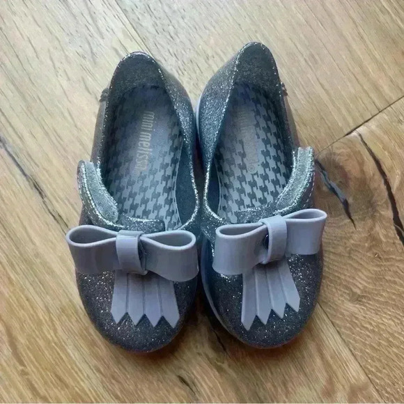 MINI MELISSA Bow Tie Mary Jane Loafer, Size 6 - Picture 1 of 5